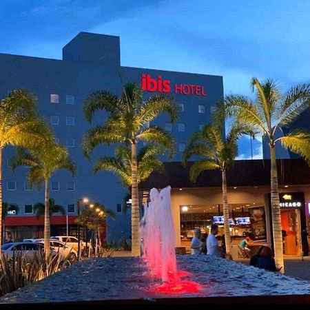 Hotel Ibis Jataí Esterno foto