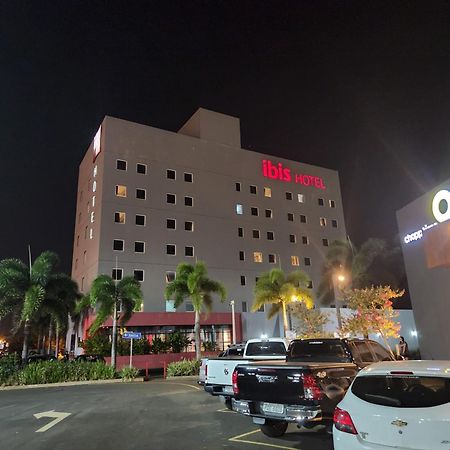 Hotel Ibis Jataí Esterno foto