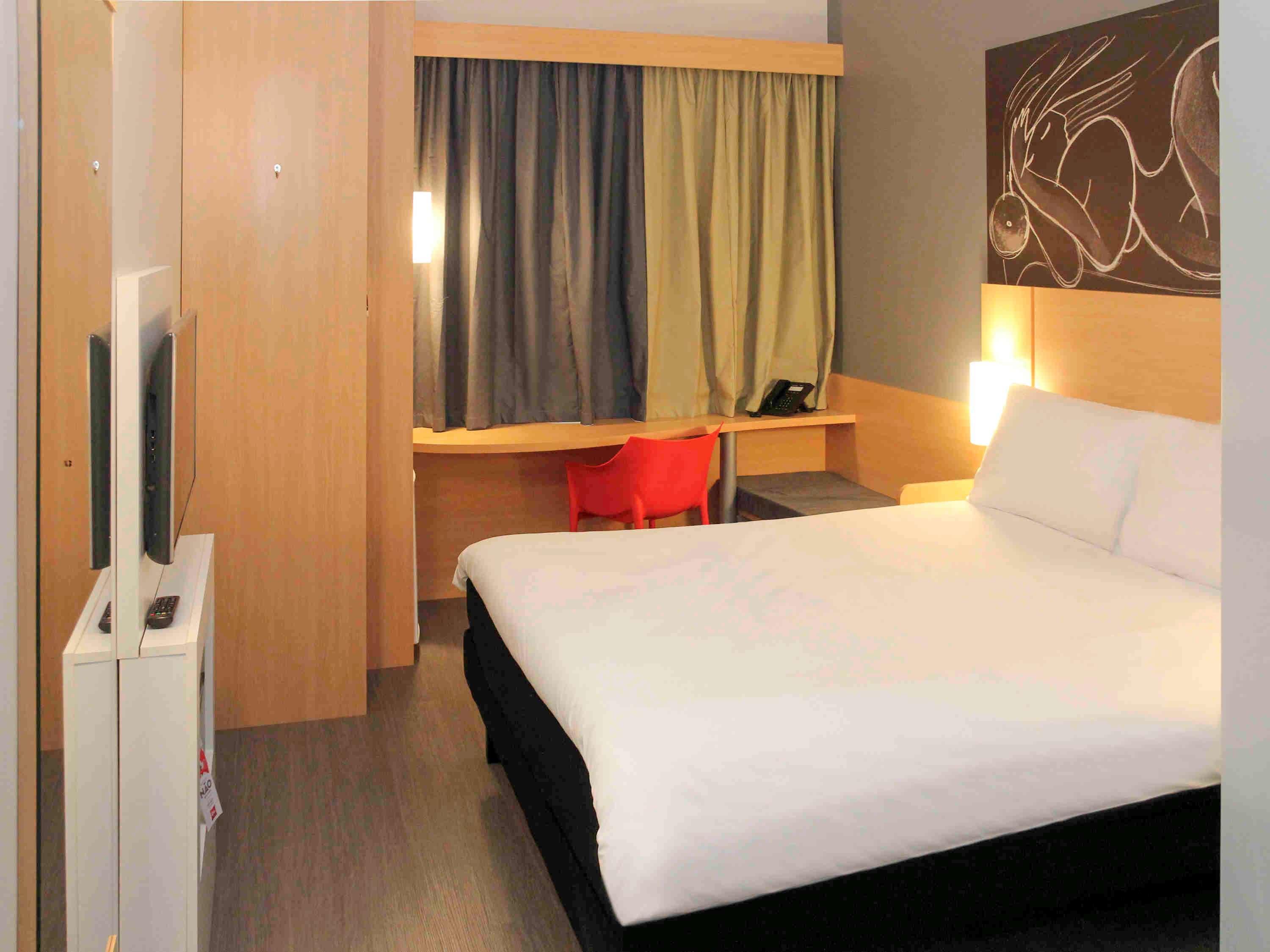 Hotel Ibis Jataí Esterno foto