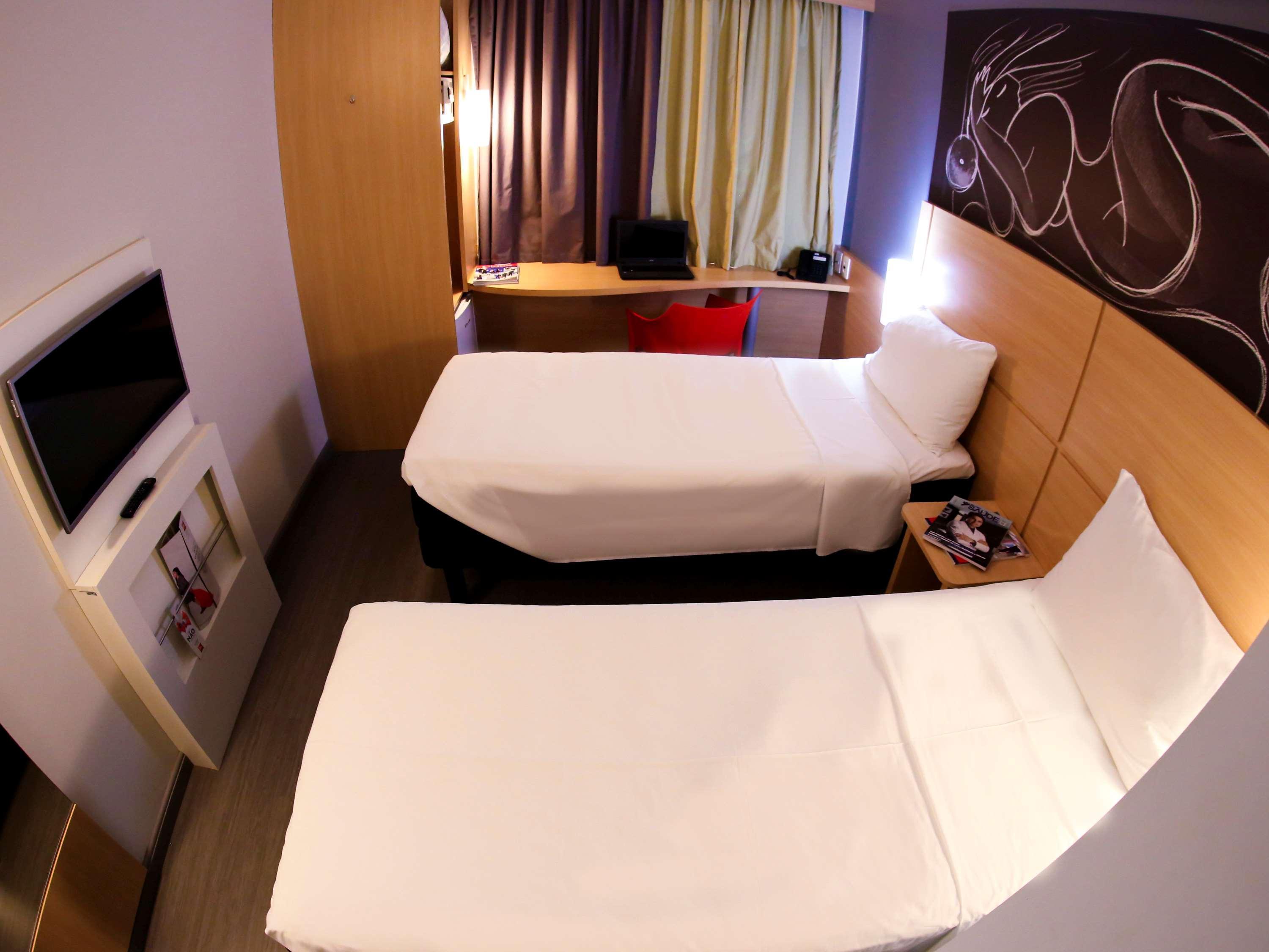 Hotel Ibis Jataí Esterno foto